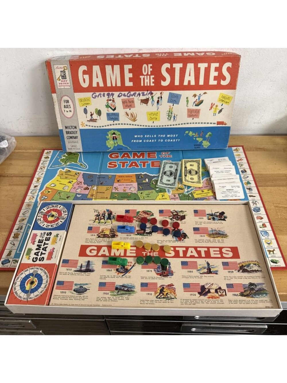 1975 Game of the States Board Game by Milton Bradley - Complete - LOOK